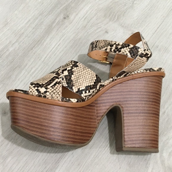 Idore Catalina Platform Sandals - Picture 8 of 12
